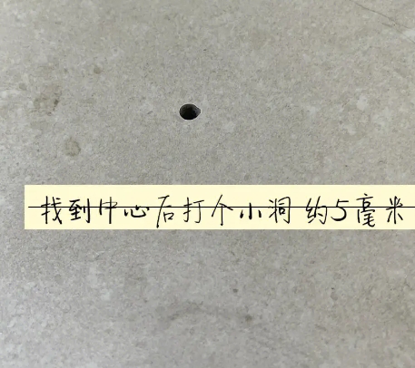 柯坪瓷砖空鼓维修公司专业解答在瓷砖铺贴过程中，如果砂料搅拌不均匀，将会带来以下问题